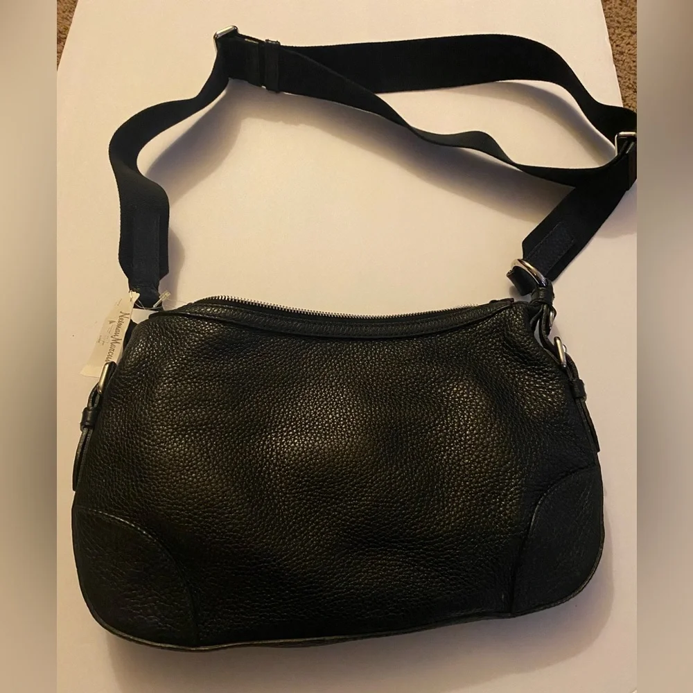 Prada purse - Picture 2 of 3